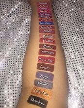 Load image into Gallery viewer, Paz Y Amor - Luxe Lips - Matte Liquid Lipstick