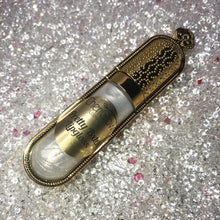 Load image into Gallery viewer, XO Lipgloss Royalty - Pearls