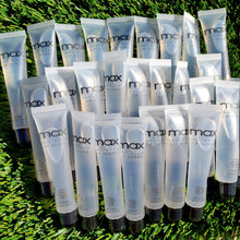 Load image into Gallery viewer, Max Lip Polish Lipgloss | Honey

