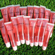 Load image into Gallery viewer, Max Lip Polish Lipgloss | Strawberry
