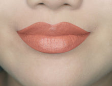 Load image into Gallery viewer, 5 Piece LipLocked Lipstick Collection
