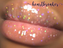Load image into Gallery viewer, XO Lipgloss Royalty  - Heartbreaker
