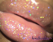Load image into Gallery viewer, XO Lipgloss Royalty  - Heartbreaker
